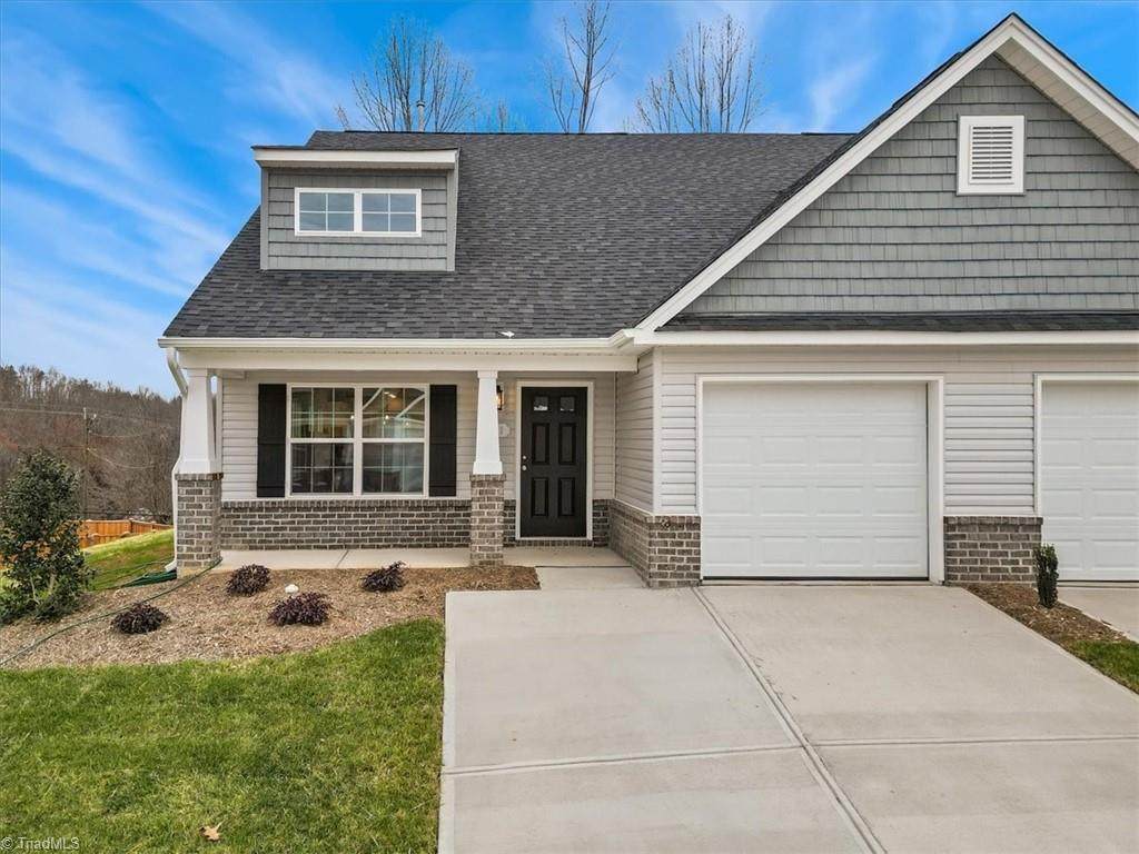 121 Park Ridge Drive - Photo 1