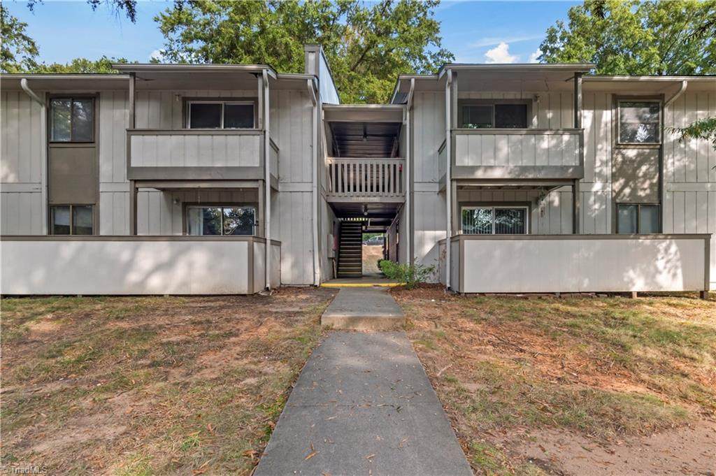 2205 Sunderland Road - Photo 1