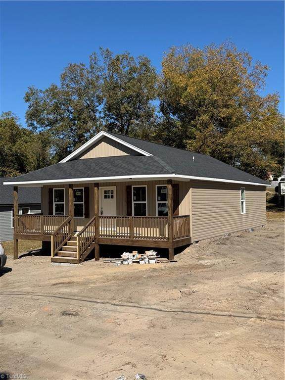 107 College Street - Photo 1