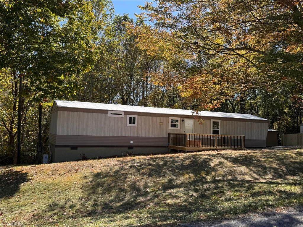 1015 Patterson Farm Road - Photo 1