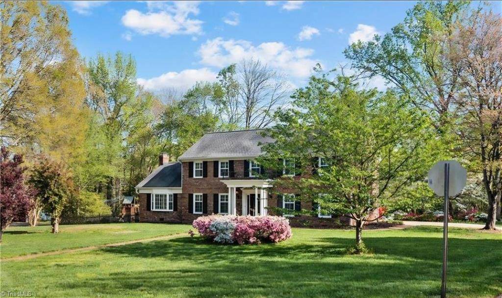 119 Willoughby Boulevard - Photo 1