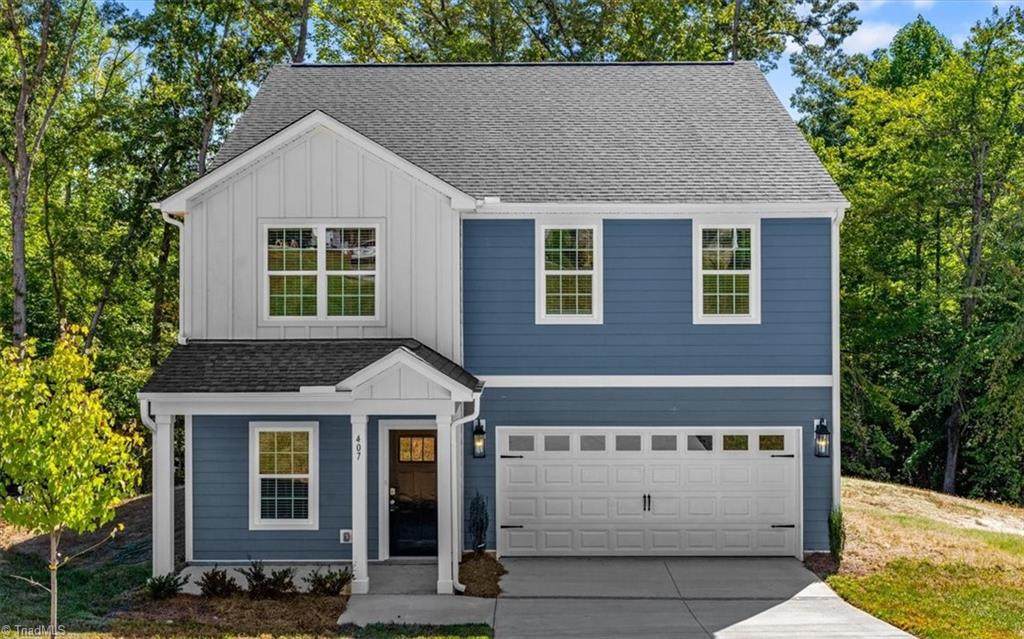 407 Pinnacle Drive - Photo 1