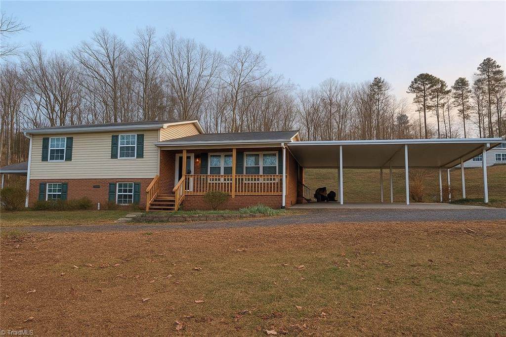 415 Watkins Road - Photo 1