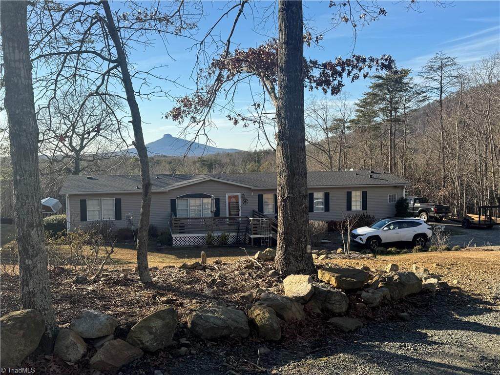 1040 Breezeway Drive - Photo 1