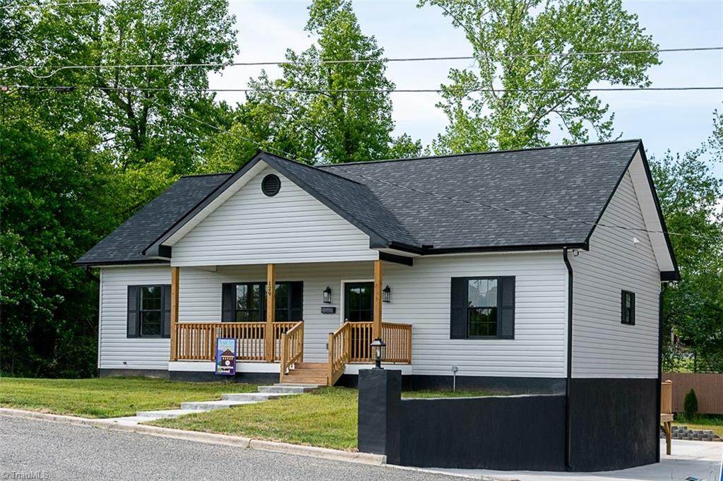 129 Oakdale Street - Photo 1