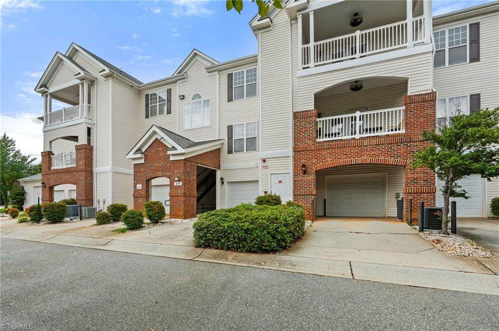 319 College Road - Photo 1