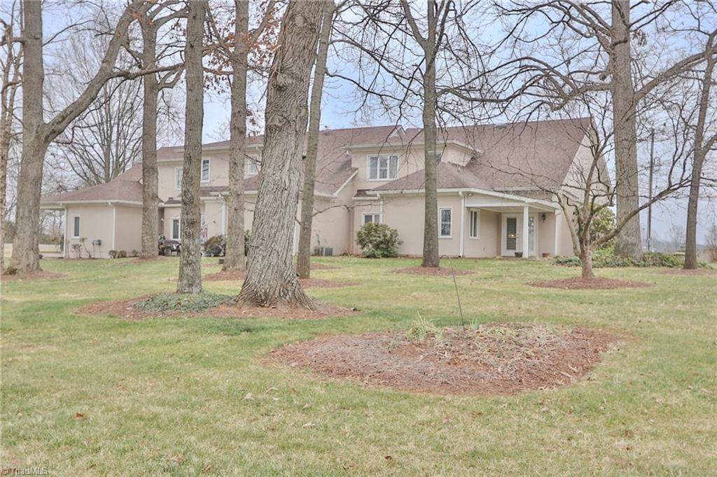 2425 Country Club Road - Photo 1