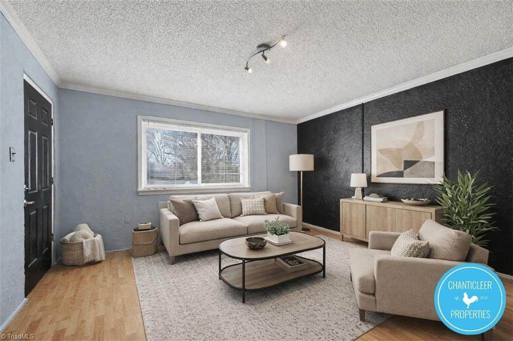 1047 Academy Street - Photo 1