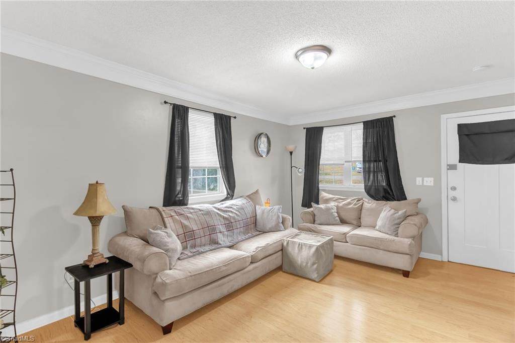 https://bt-photos.global.ssl.fastly.net/triad/orig_boomver_2_1210081-2.jpg