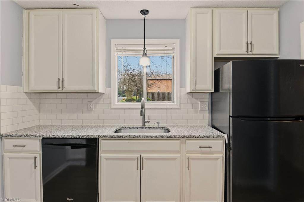 118 Cloister Oaks Circle - Photo 1