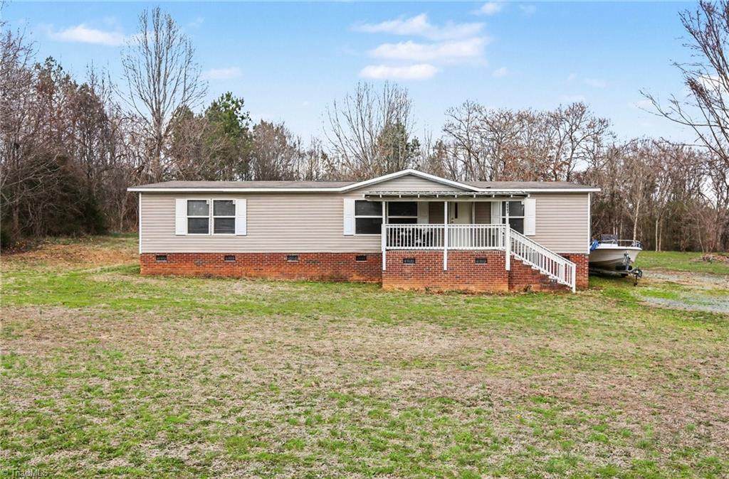 4963 Thom Road - Photo 1