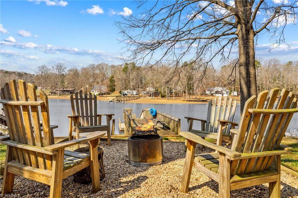 1331 Hickory Point Drive - Photo 1