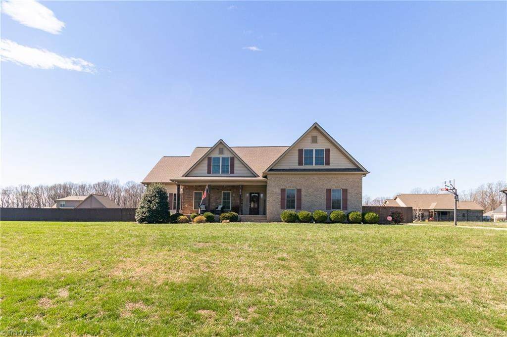 242 Deerwood Drive - Photo 1