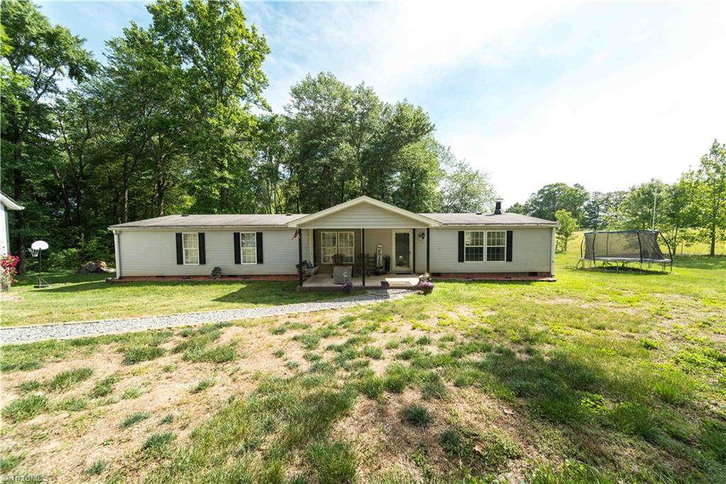 5925 Bobs Lake Road - Photo 1