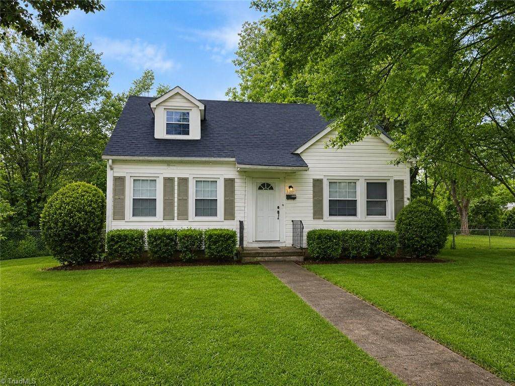 306 Auburndale Street - Photo 1