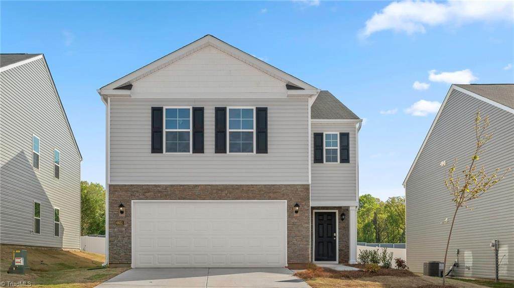 633 Beechwood Circle - Photo 1