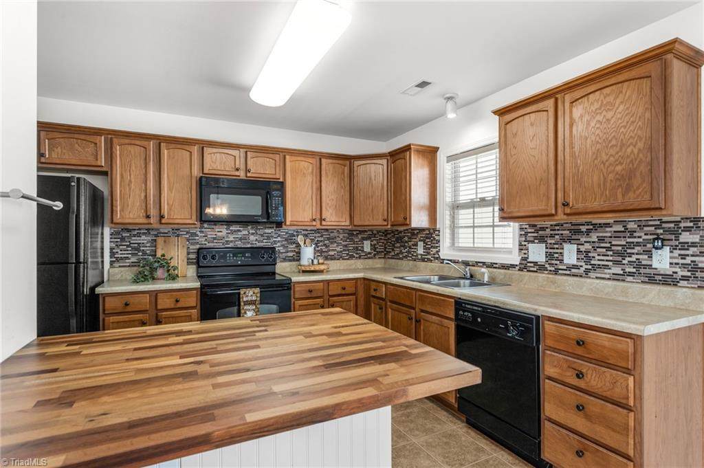 3869 Hickswood Creek Drive - Photo 1