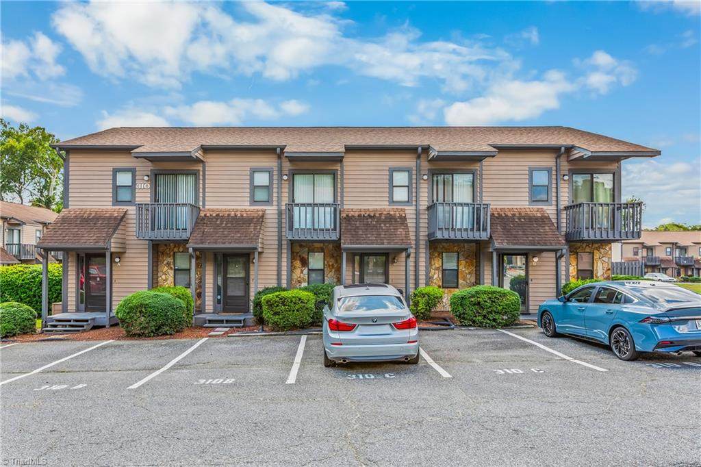 310 Vista Circle - Photo 1