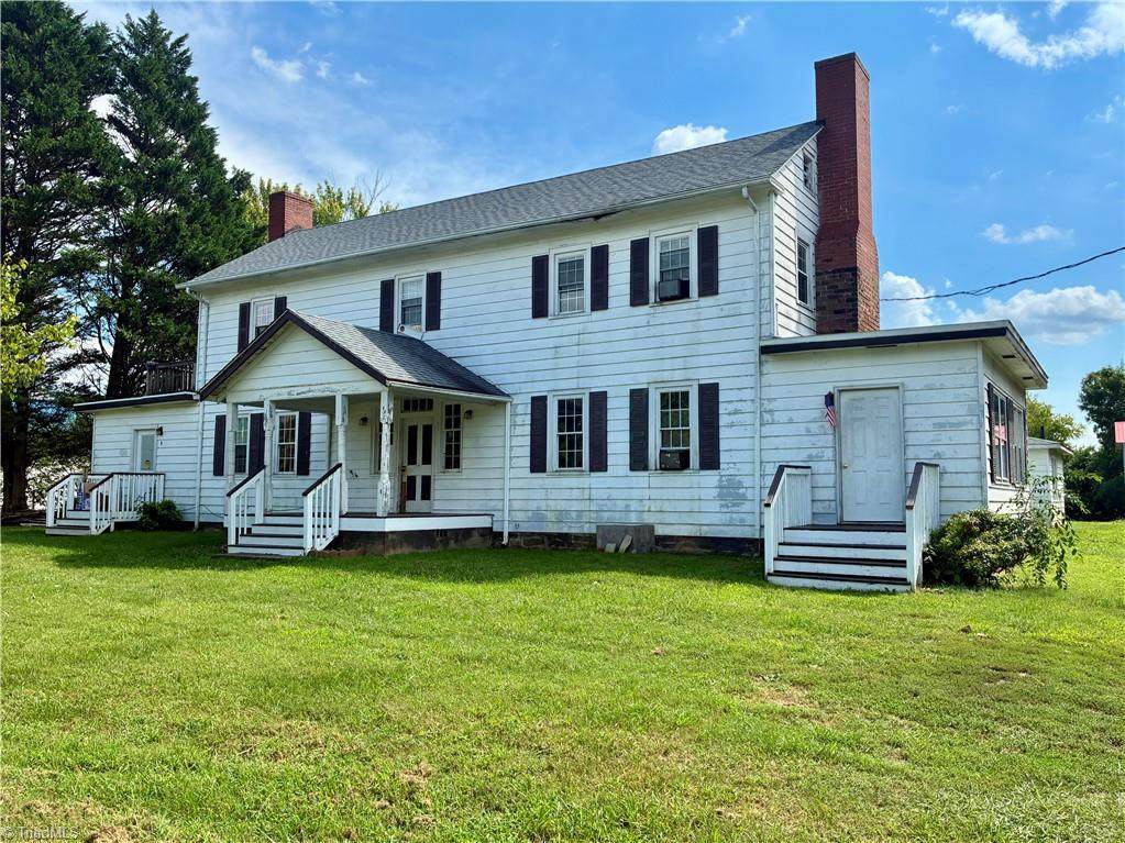 1109 Main Street - Photo 1