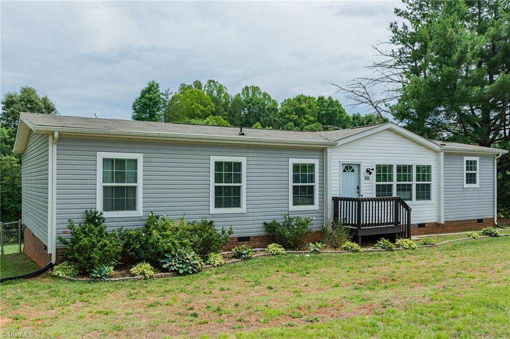 220 Bluejay Road - Photo 1