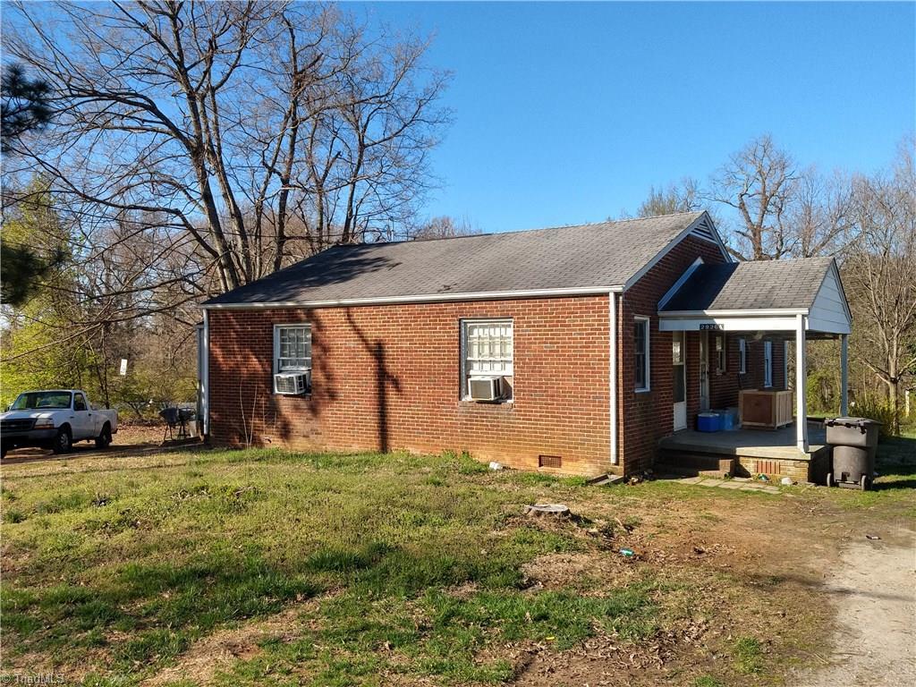 2926 Archdale Road - Photo 1