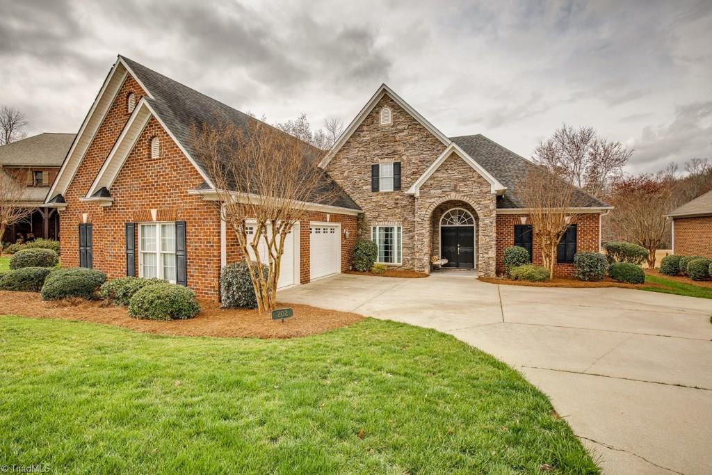 202 Sycamore Ridge Drive - Photo 1