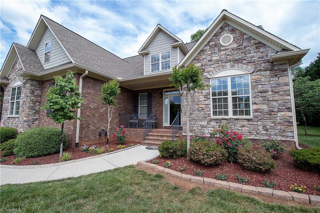 112 Redmeadow Drive - Photo 1