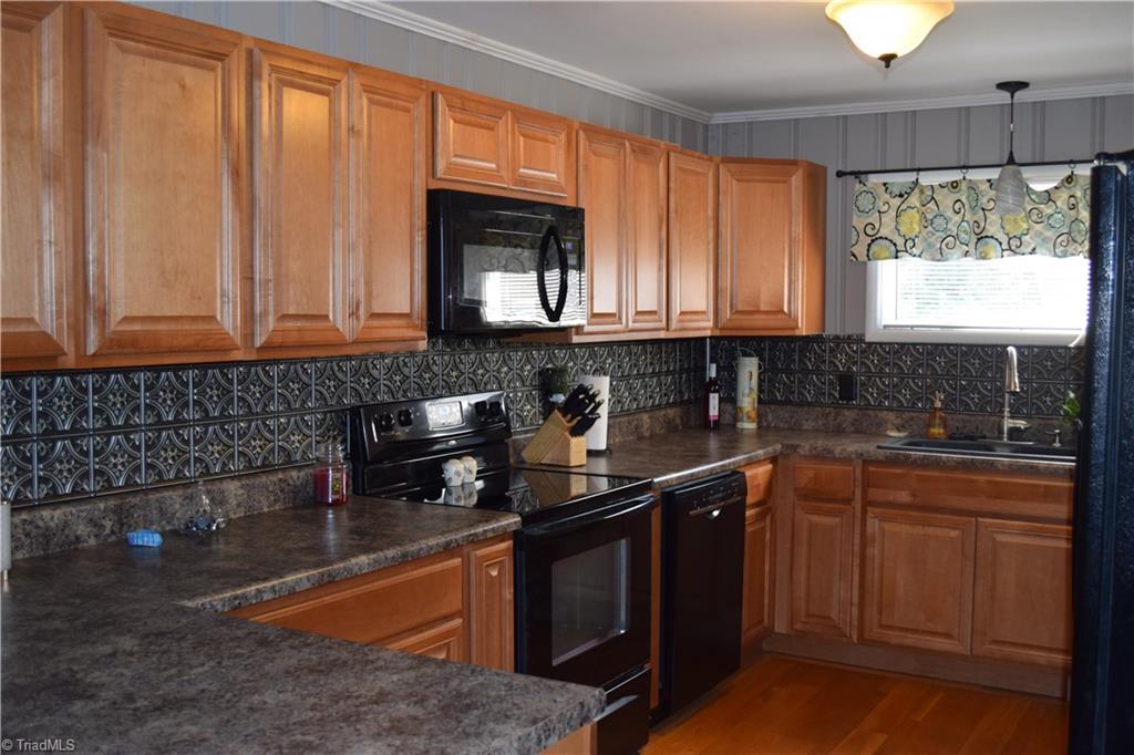 129 Woodpark Drive - Photo 1