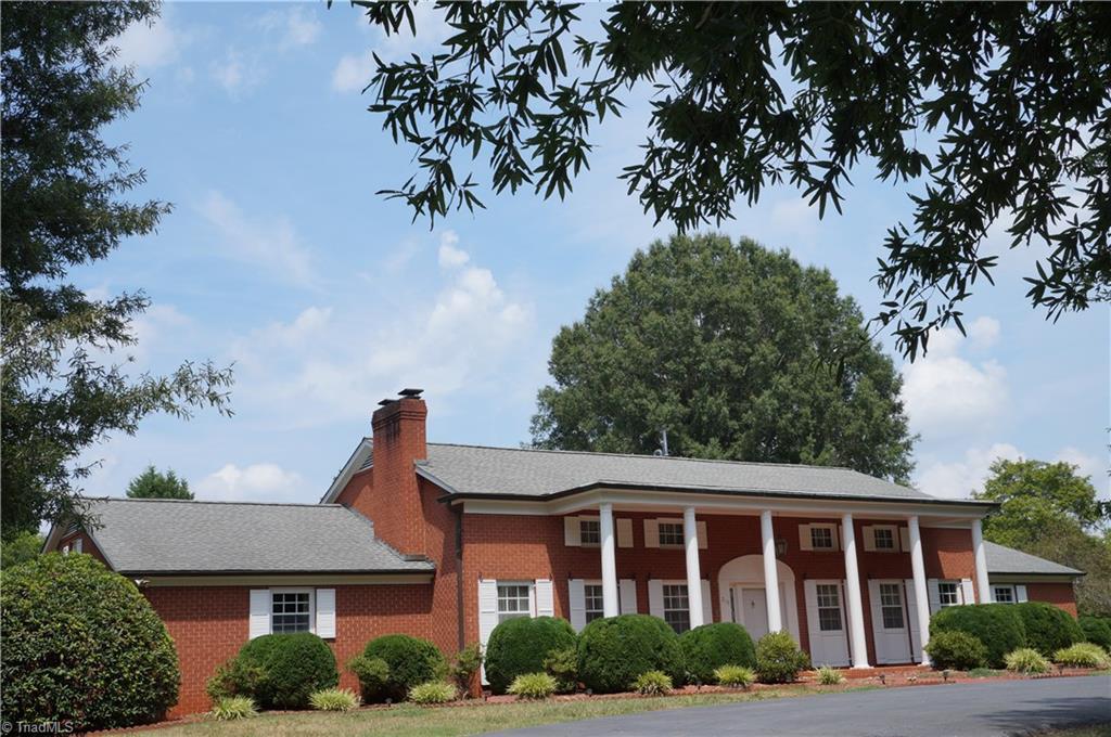 219 Southwood Drive - Photo 1
