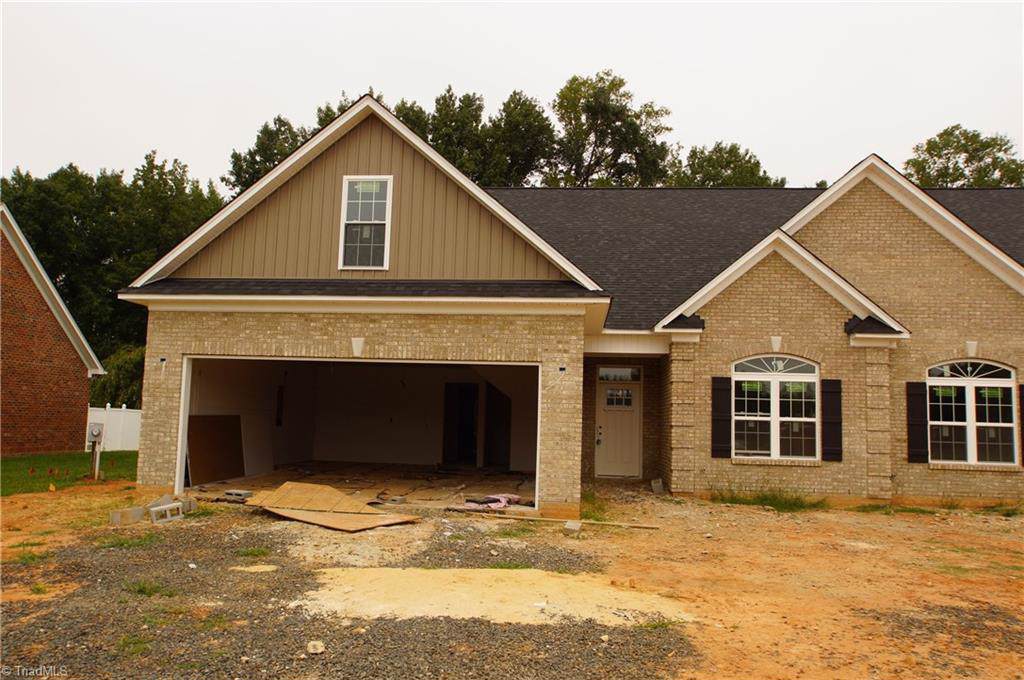 200 Birchwood Drive - Photo 1