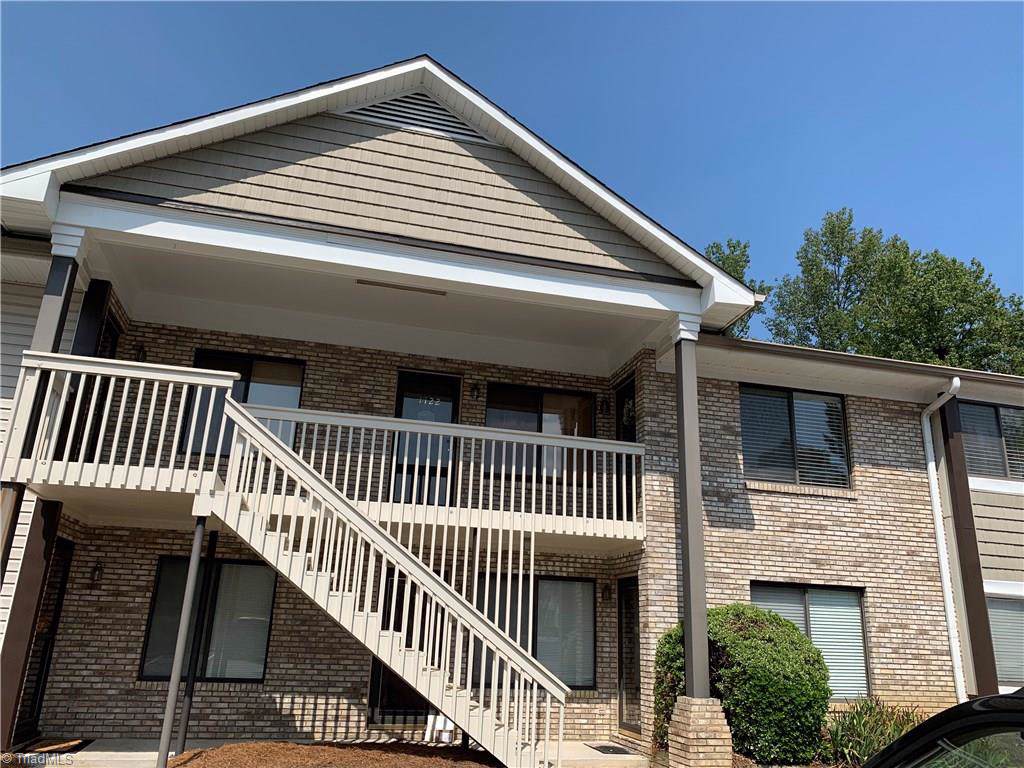 1120 English Court - Photo 1