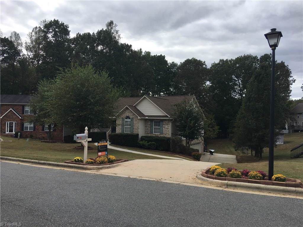 104 Kingsfield Court - Photo 1