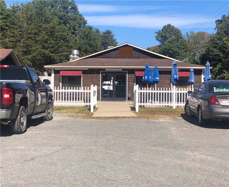 1137 Main Street - Photo 1