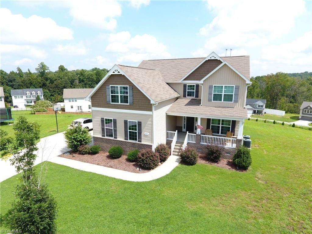 411 Ironwood Drive - Photo 1