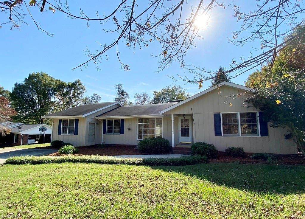 205 Raven Green Street - Photo 1