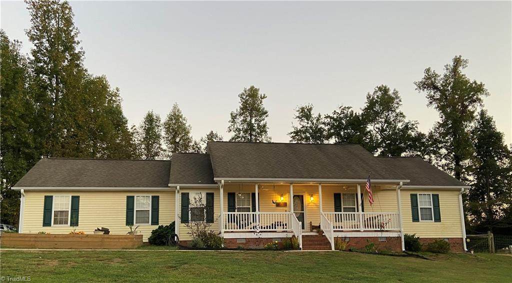 8289 Busickwood Drive - Photo 1