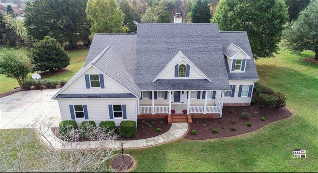 110 Deer Path - Photo 1
