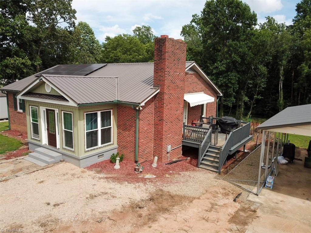 946 Oak Ridge Farm Highway - Photo 1