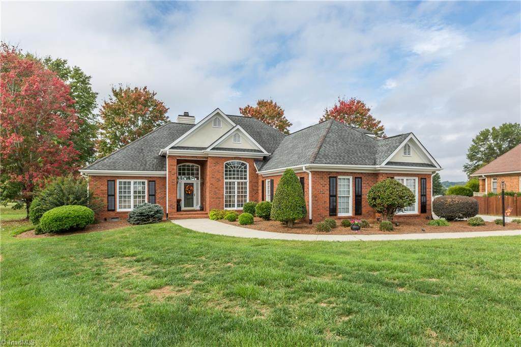 115 Oakmont Court - Photo 1