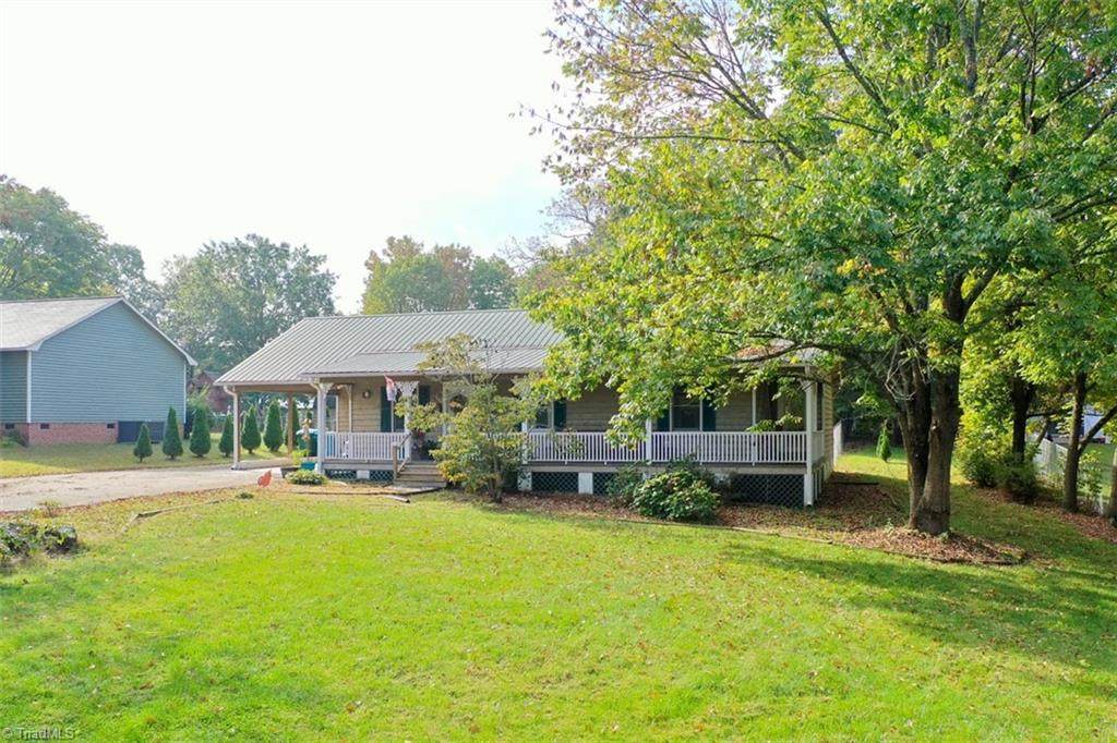 59 Meadowdale Drive - Photo 1