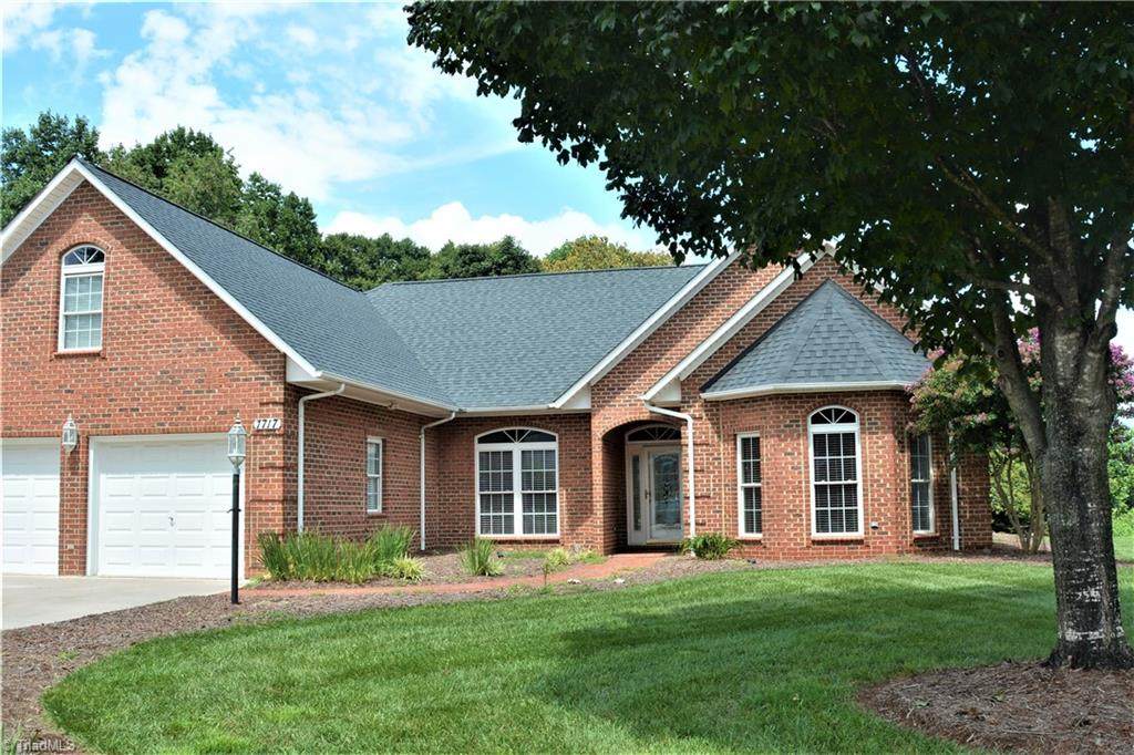 1717 Park Place - Photo 1
