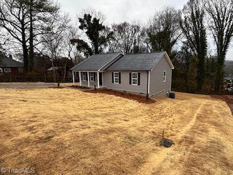 908 Burton Street - Photo 1