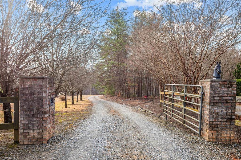 137 Hagler Lane - Photo 1