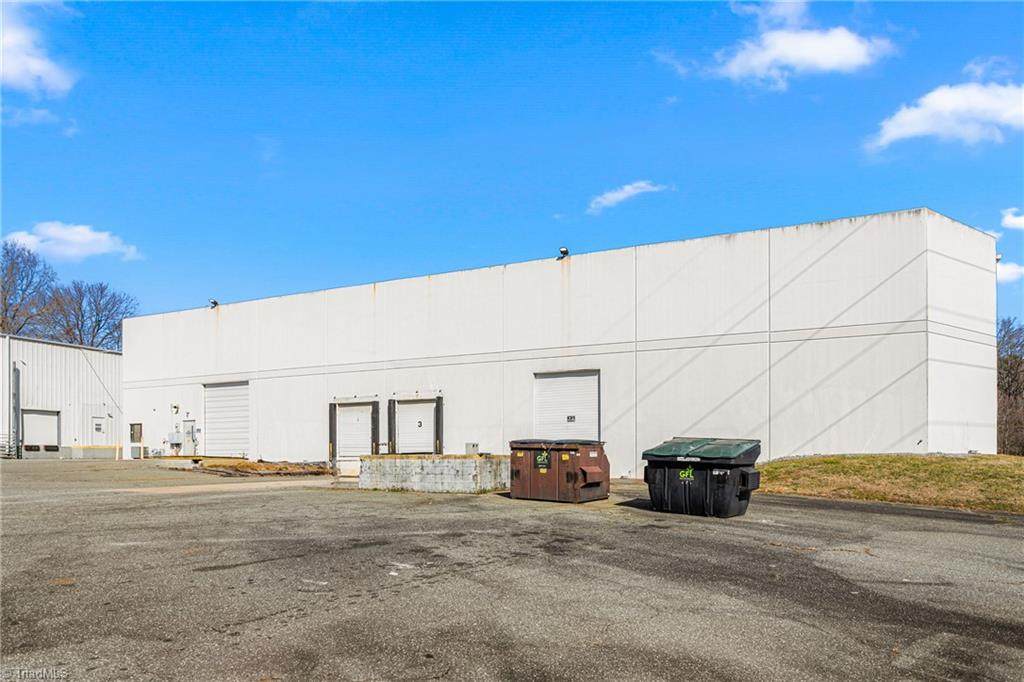 1488 Industry Drive - Photo 1