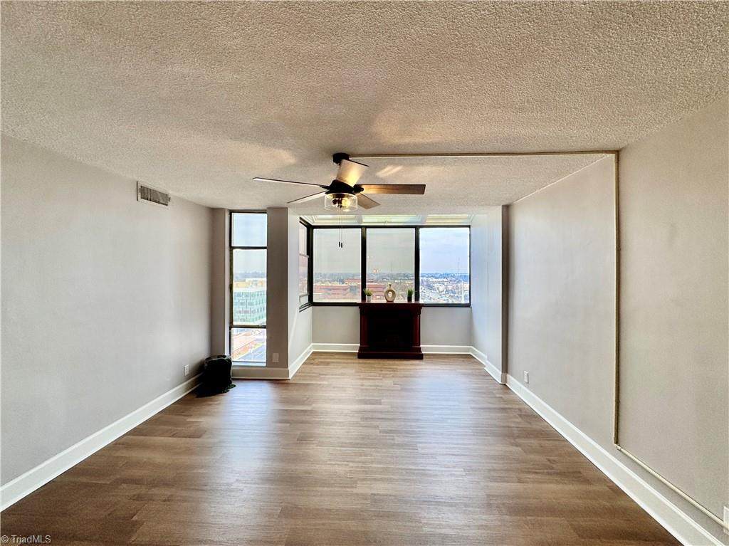 1101 Elm Street - Photo 1