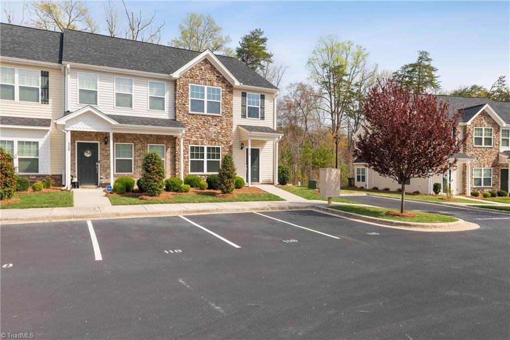 116 Summerland Drive - Photo 1