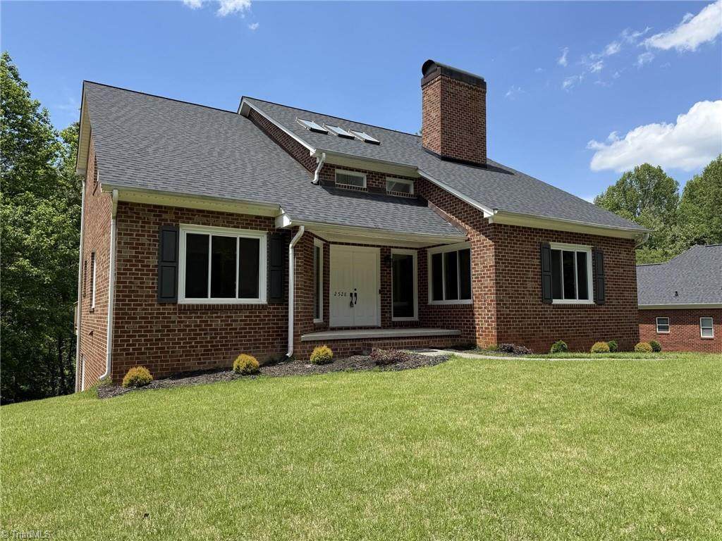 2528 Treetop Lane - Photo 1