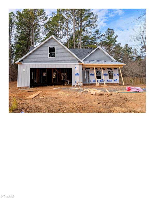 130 Fox Run - Photo 1