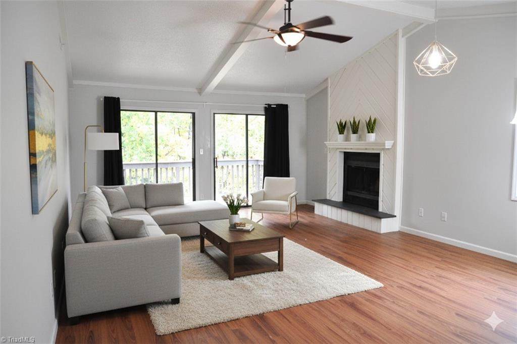 1504 Aspen Way - Photo 1