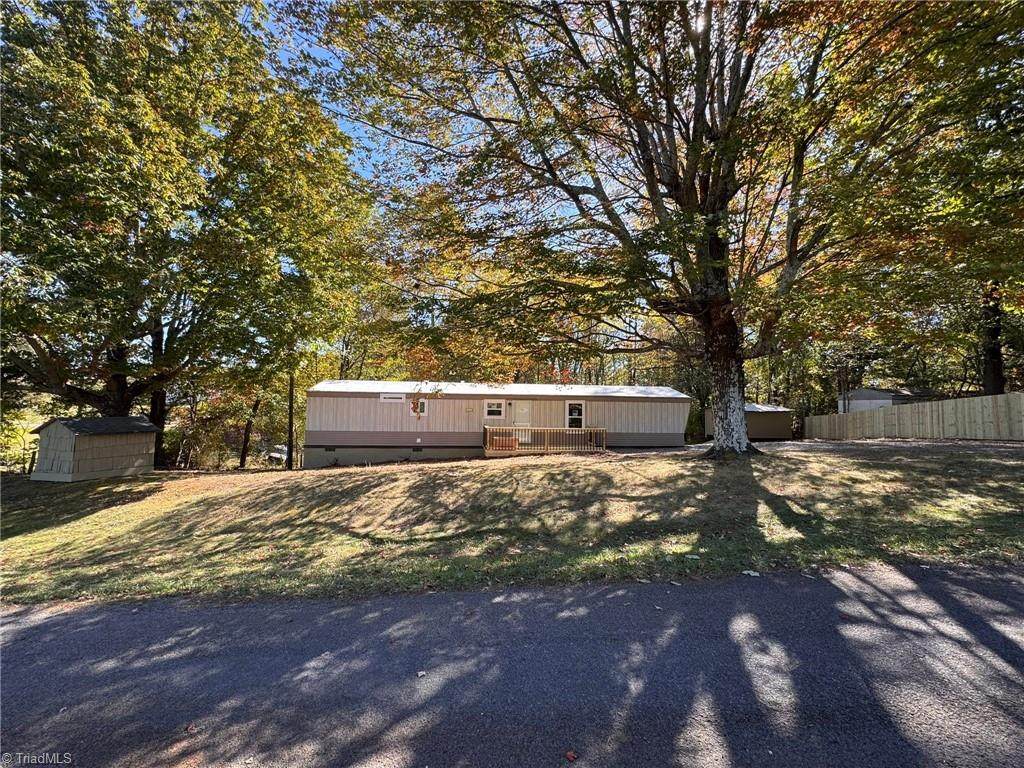 1015 Patterson Farm Road - Photo 1